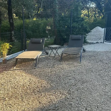 Jolie Proche Du Pont Du Gard